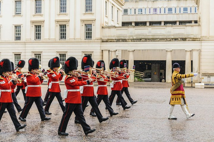 Westminster Abbey Tour with Guard Change & Buckingham Palace - Photo 1 of 13